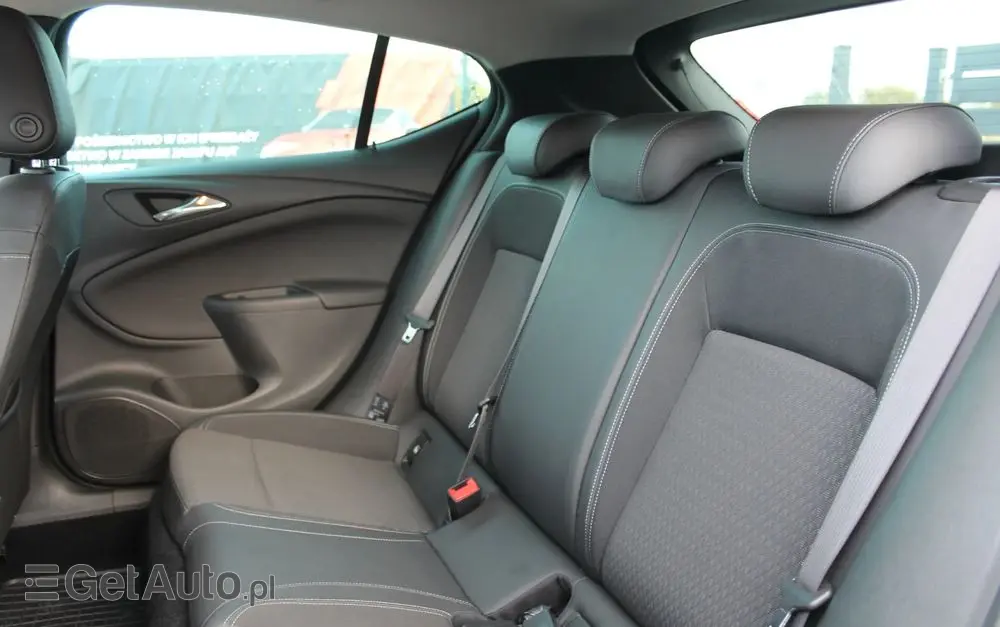 OPEL Astra V 1.6 T Dynamic S&S