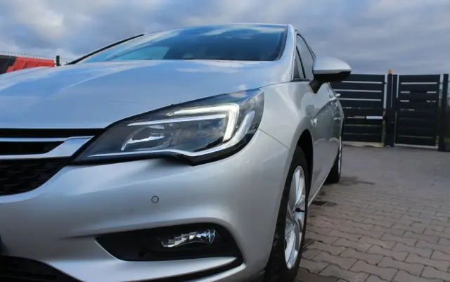 OPEL Astra V 1.6 T Dynamic S&S
