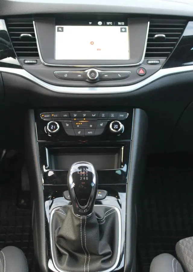 OPEL Astra V 1.6 T Dynamic S&S