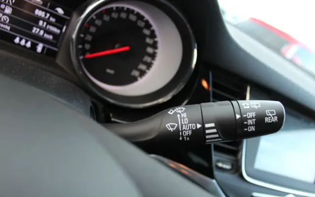 OPEL Astra V 1.6 T Dynamic S&S