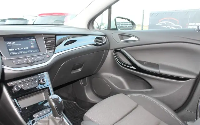 OPEL Astra V 1.6 T Dynamic S&S