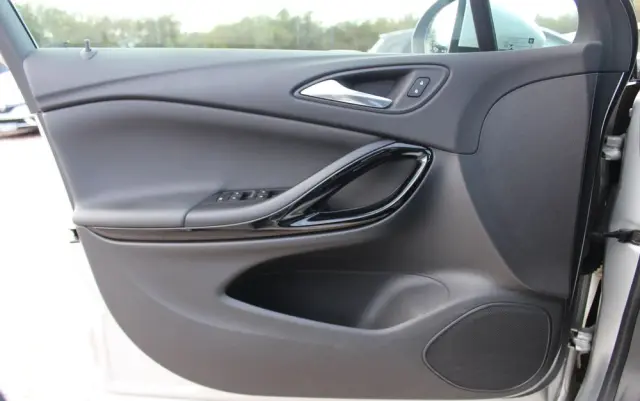 OPEL Astra V 1.6 T Dynamic S&S