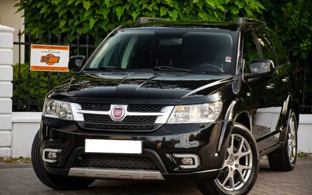 FIAT Freemont 2.0 Multijet 16V DPF Automatik Allrad Cross