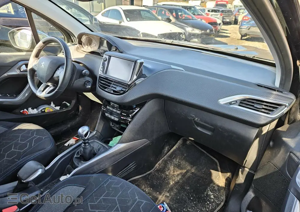 PEUGEOT 2008 PureTech 130 GPF Black Edition