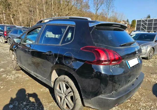 PEUGEOT 2008 PureTech 130 GPF Black Edition