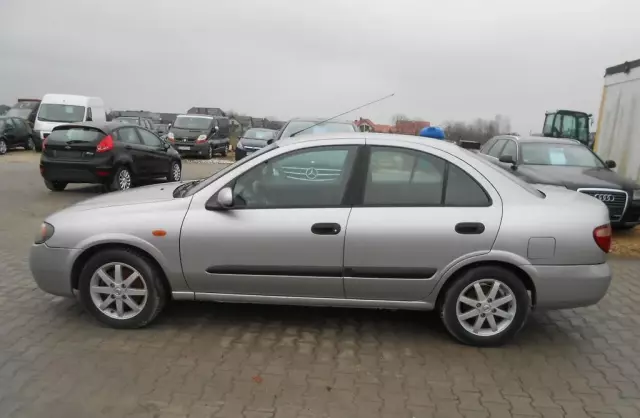 NISSAN Almera 