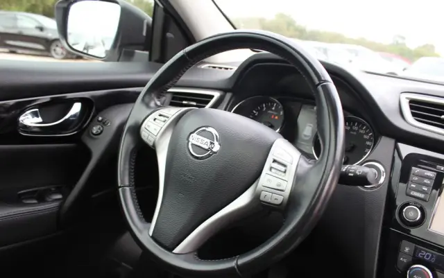 NISSAN Qashqai 1.2 DIG-T TEKNA+