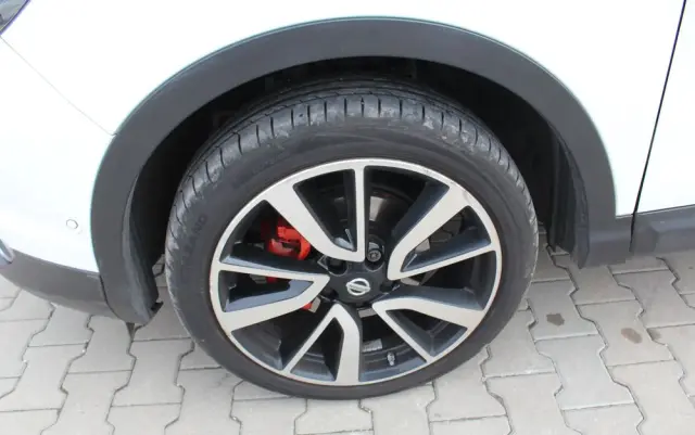 NISSAN Qashqai 1.2 DIG-T TEKNA+