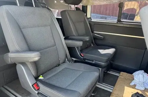 VOLKSWAGEN Caravelle 