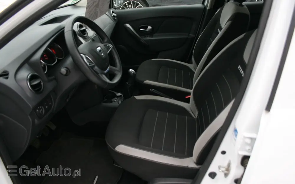 DACIA Sandero Stepway 0.9 TCe Laureate