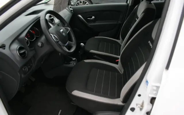DACIA Sandero Stepway 0.9 TCe Laureate