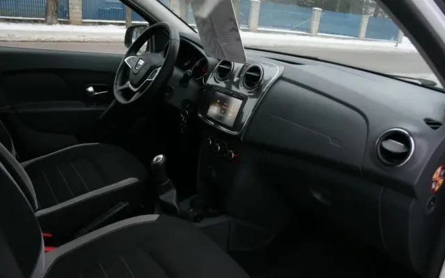 DACIA Sandero Stepway 0.9 TCe Laureate