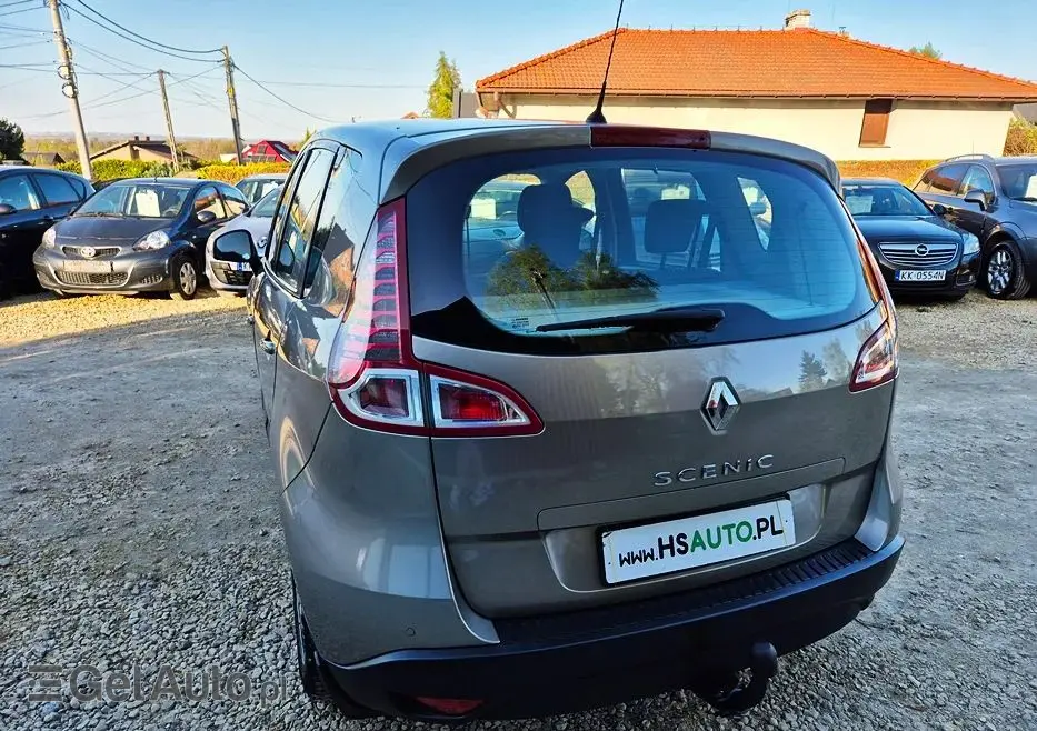 RENAULT Scenic 1.6 16V 110 Paris