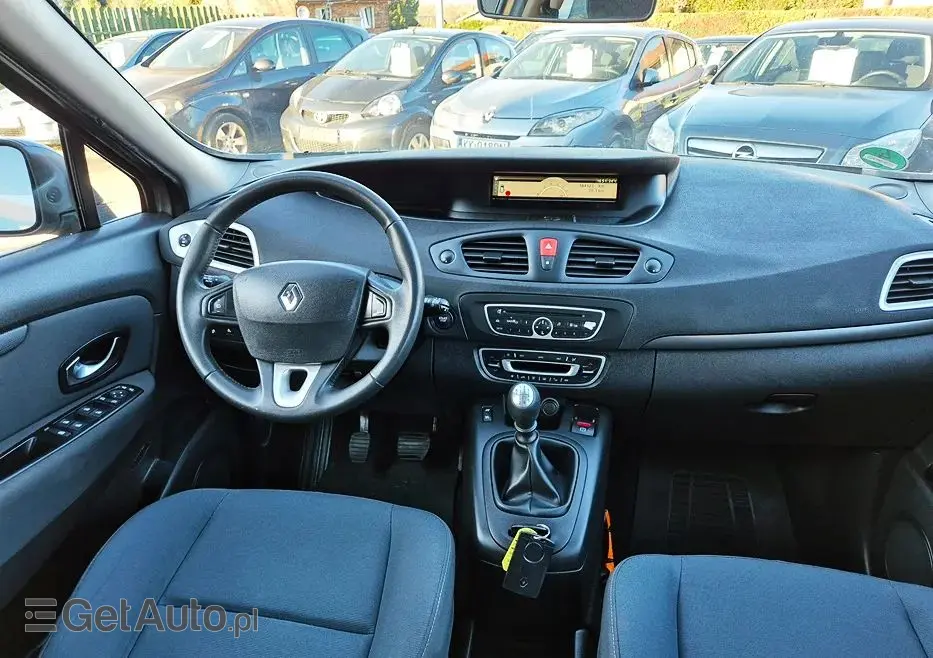 RENAULT Scenic 1.6 16V 110 Paris