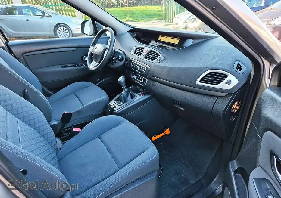 RENAULT Scenic 1.6 16V 110 Paris