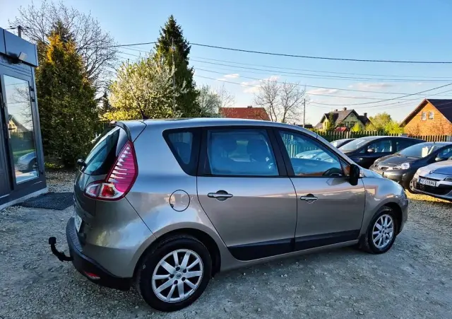 RENAULT Scenic 1.6 16V 110 Paris