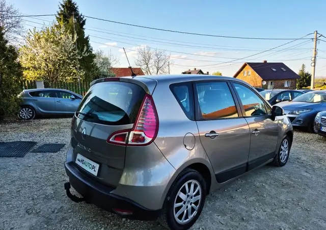 RENAULT Scenic 1.6 16V 110 Paris