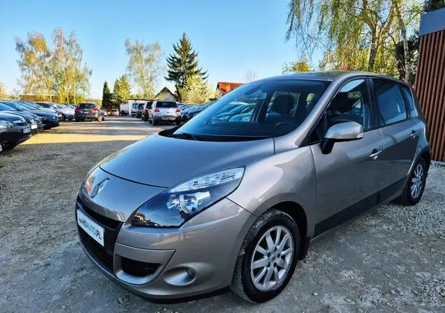 RENAULT Scenic 1.6 16V 110 Paris