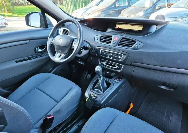 RENAULT Scenic 1.6 16V 110 Paris