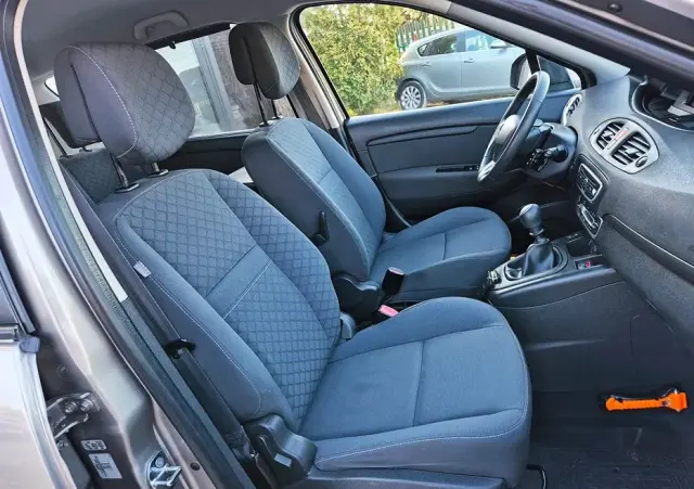 RENAULT Scenic 1.6 16V 110 Paris