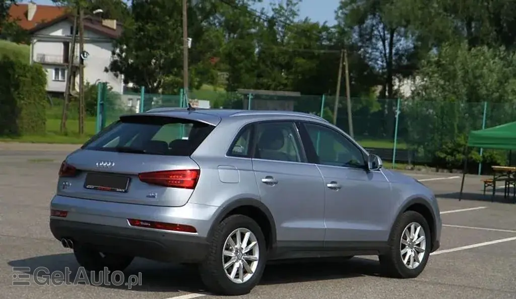 AUDI Q3 