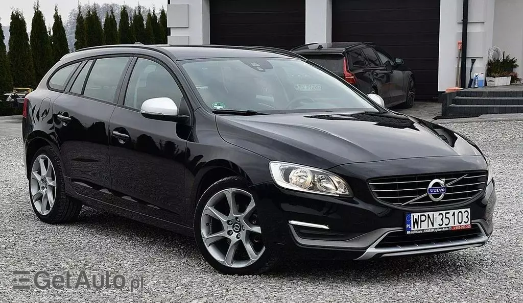 VOLVO V60 