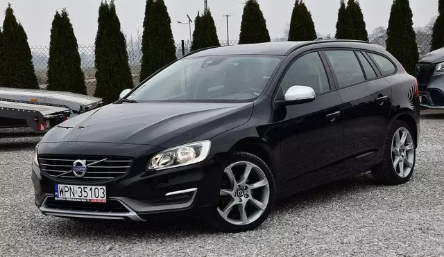 VOLVO V60 