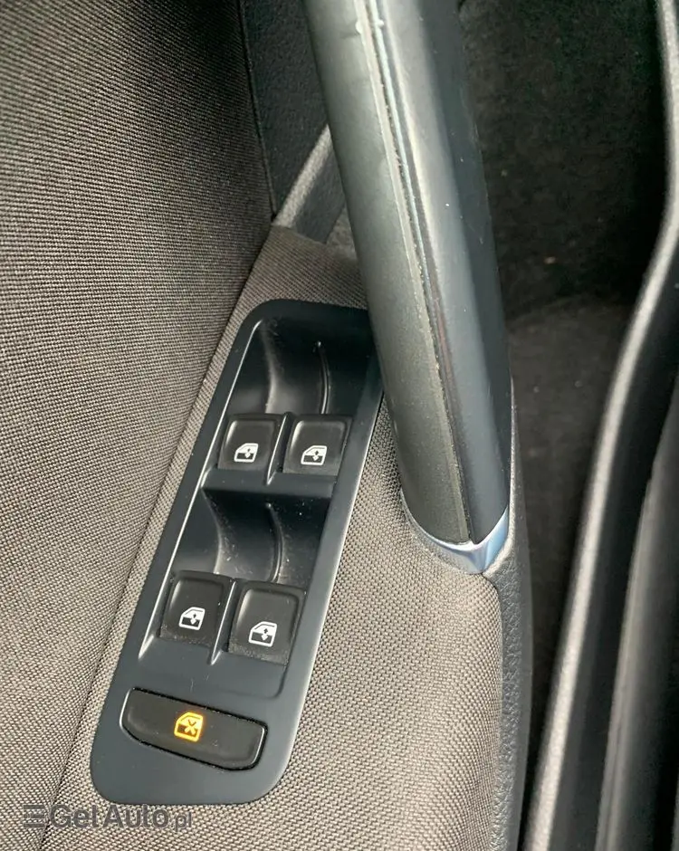 VOLKSWAGEN Golf 1.6 TDI BlueMotion Comfortline