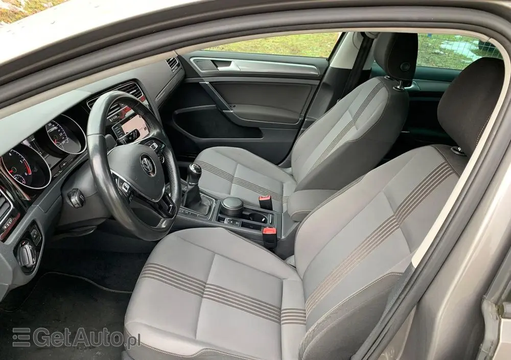 VOLKSWAGEN Golf 1.6 TDI BlueMotion Comfortline