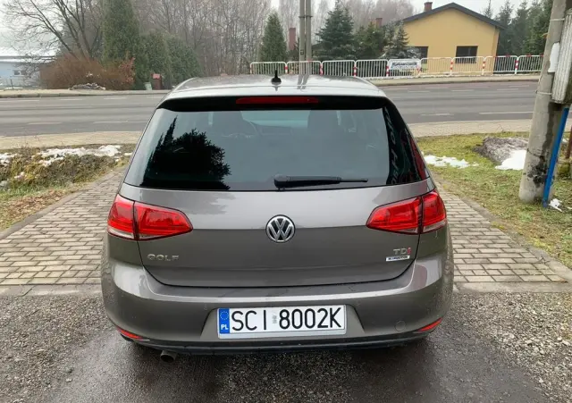 VOLKSWAGEN Golf 1.6 TDI BlueMotion Comfortline