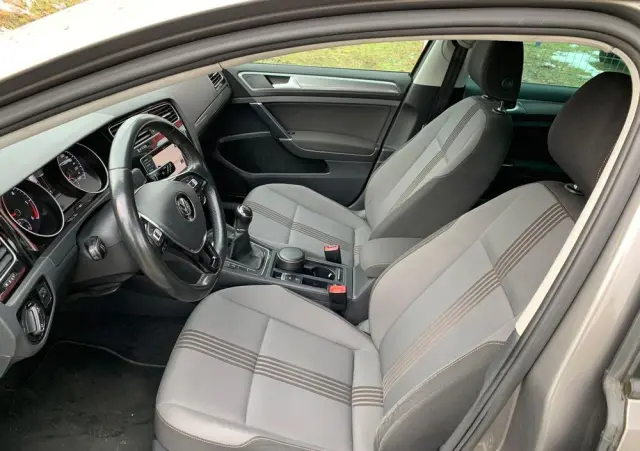 VOLKSWAGEN Golf 1.6 TDI BlueMotion Comfortline