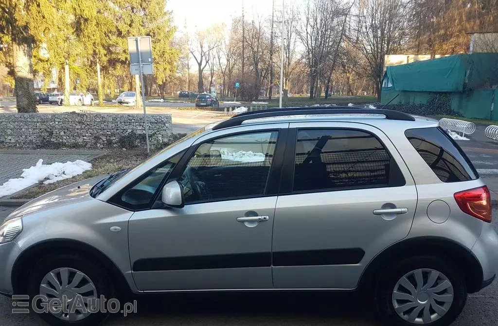 SUZUKI SX4 