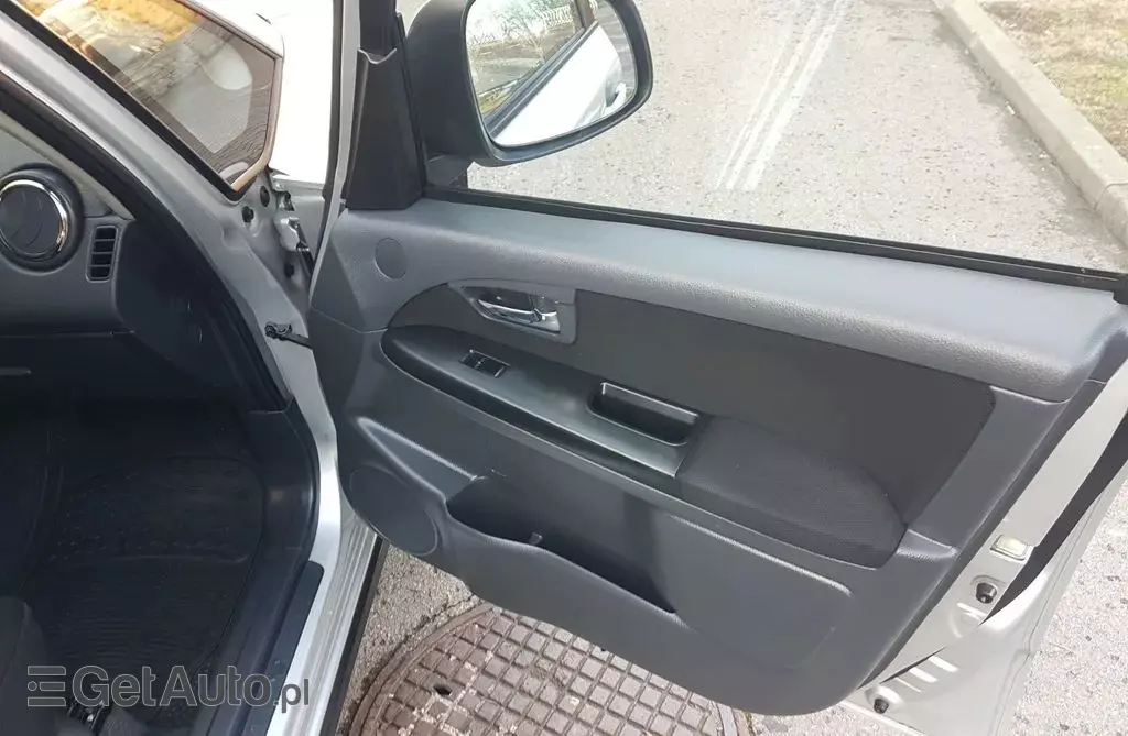 SUZUKI SX4 