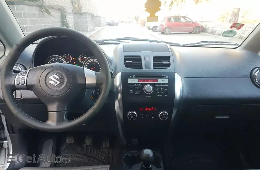 SUZUKI SX4 