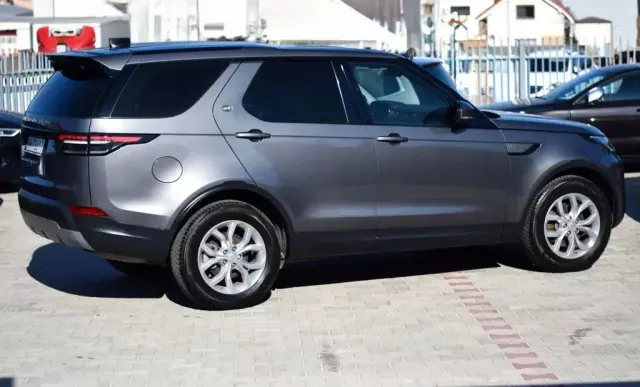 LAND ROVER Discovery 