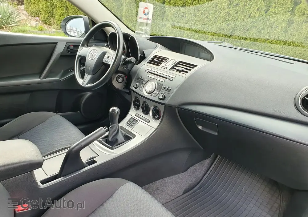 MAZDA 3 1.6 Active +