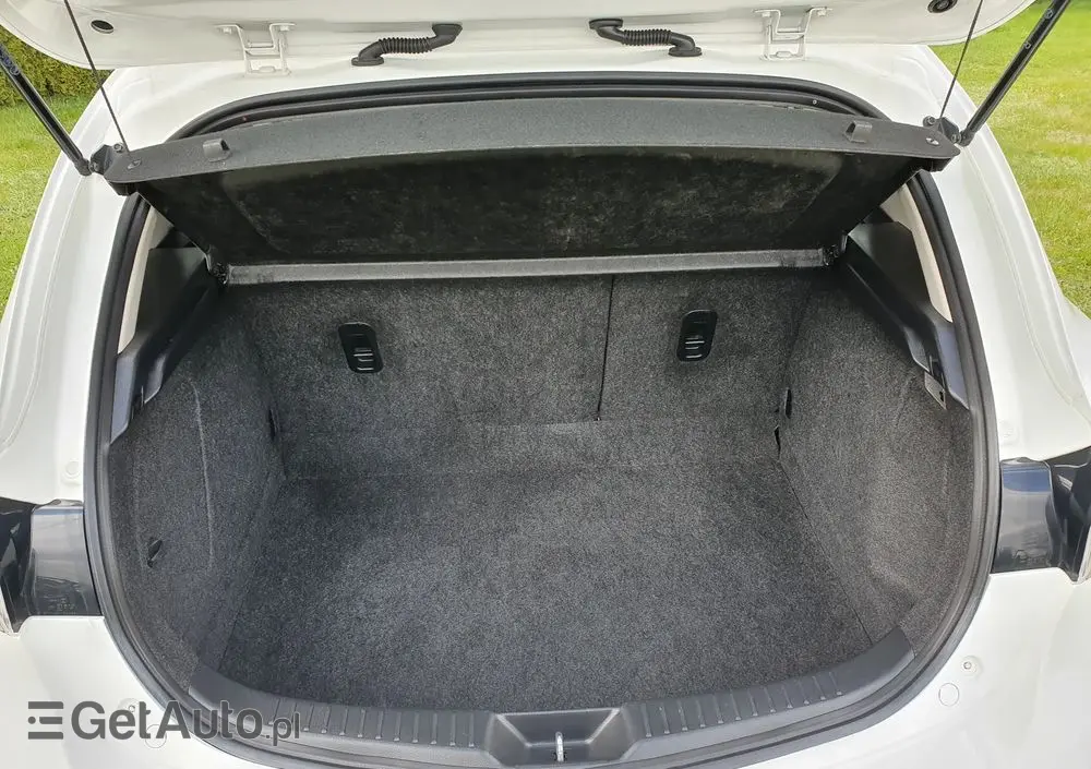 MAZDA 3 1.6 Active +