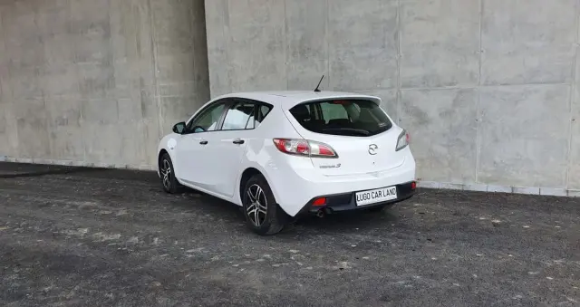 MAZDA 3 1.6 Active +