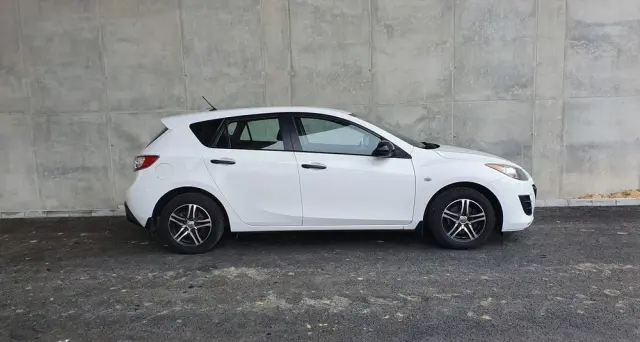 MAZDA 3 1.6 Active +