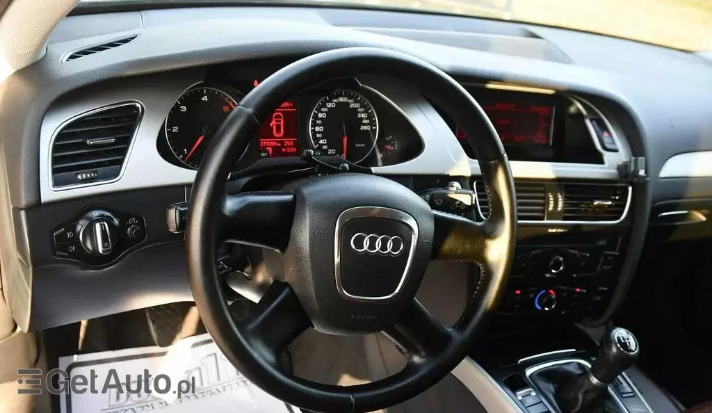 AUDI A4 