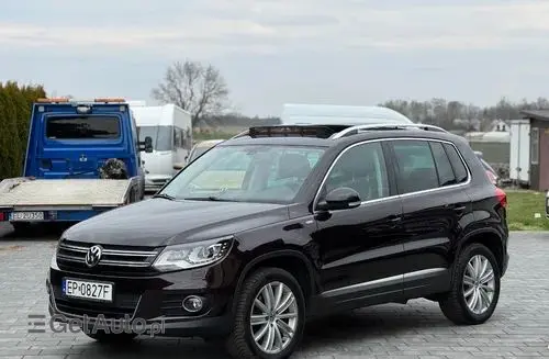 VOLKSWAGEN Tiguan 