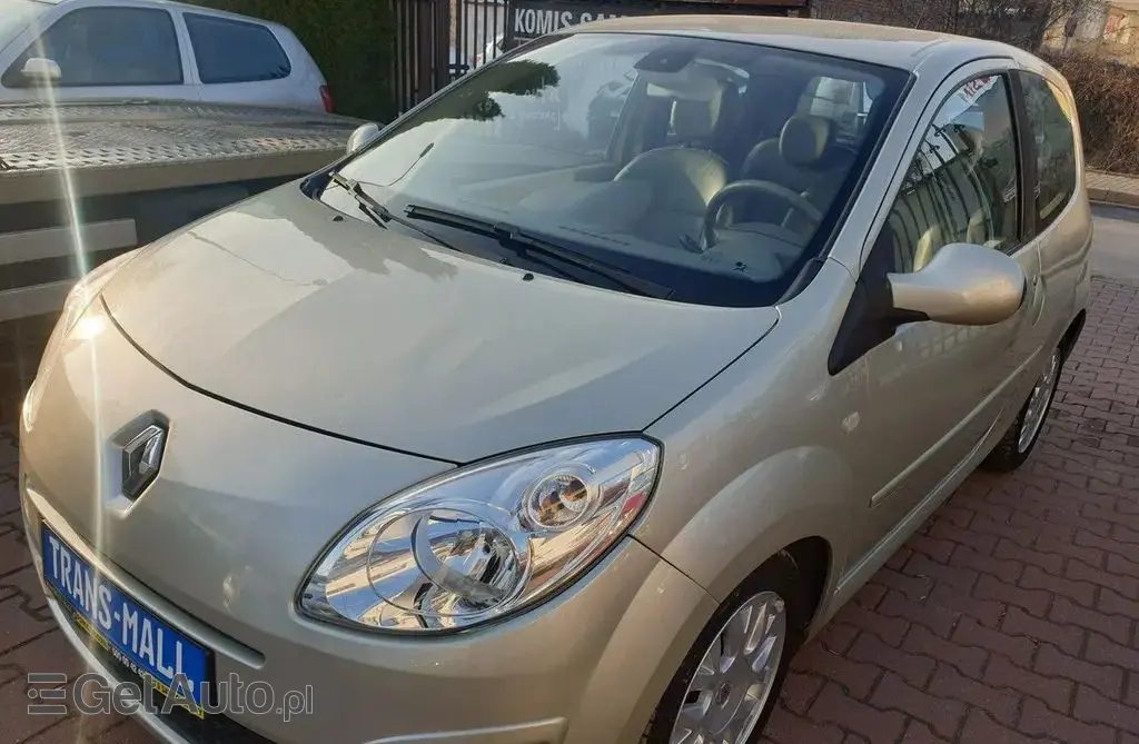 RENAULT Twingo 