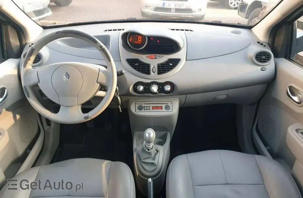 RENAULT Twingo 
