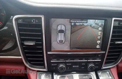PORSCHE Panamera 