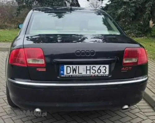 AUDI A8 