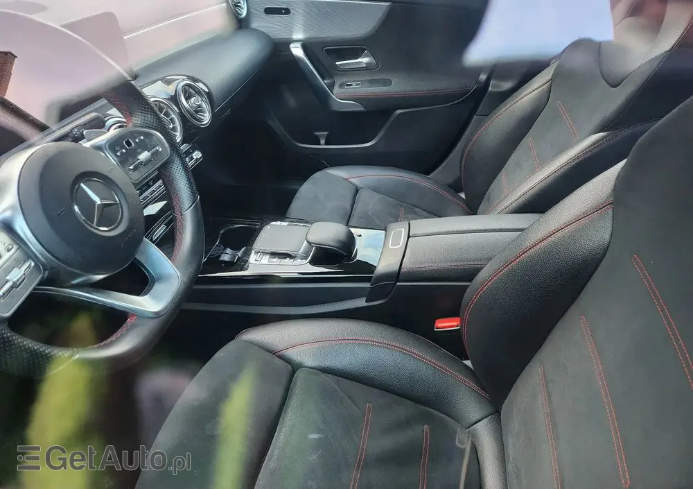 MERCEDES-BENZ Klasa A 180 d 7G-DCT AMG Line