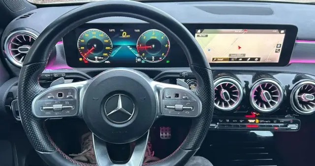 MERCEDES-BENZ Klasa A 180 d 7G-DCT AMG Line