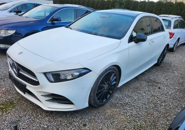 MERCEDES-BENZ Klasa A 180 d 7G-DCT AMG Line