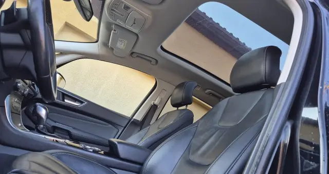 FORD S-Max 2.0 TDCi Titanium