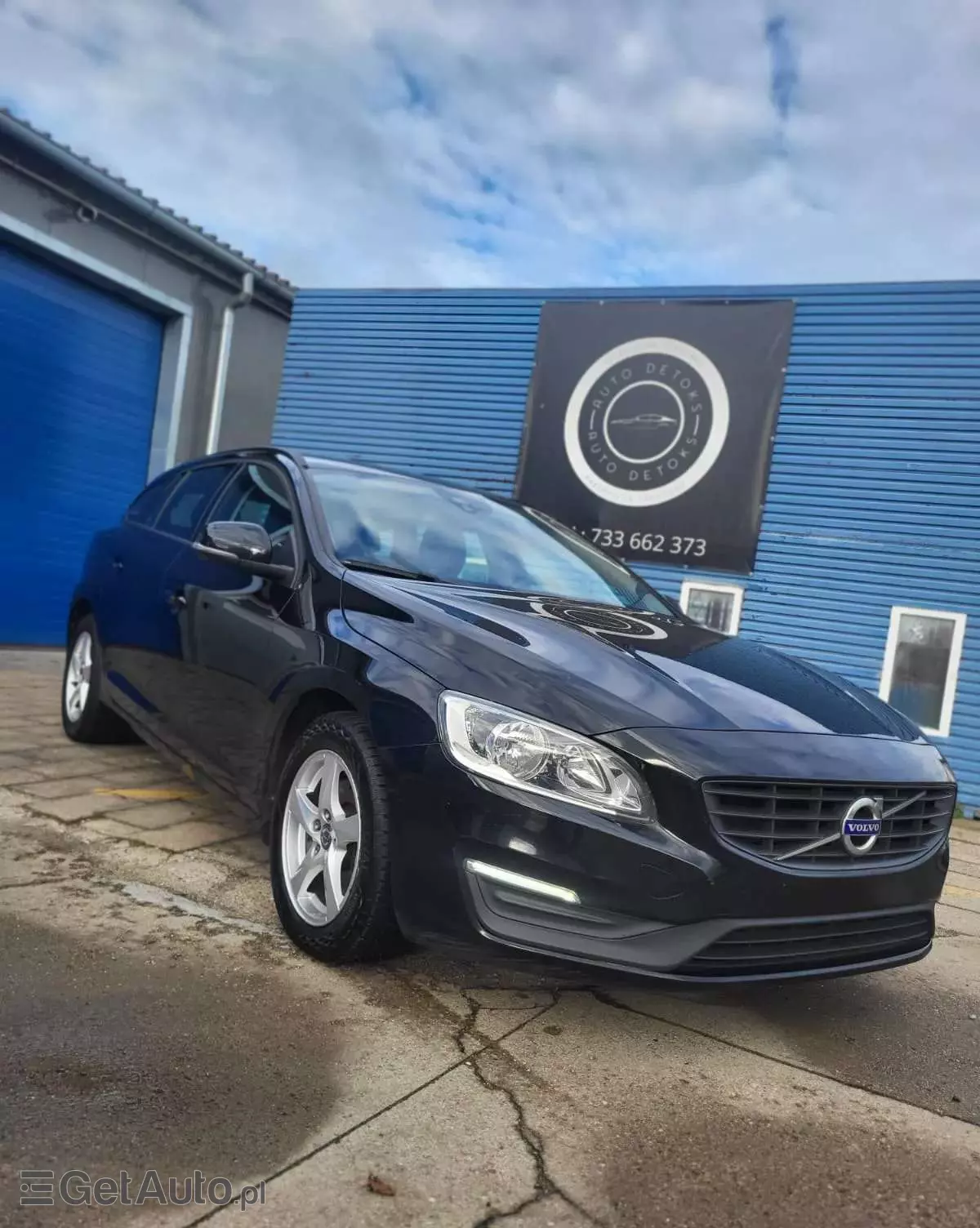 VOLVO V60 T3 Drive-E Dynamic Edition (Kinetic)